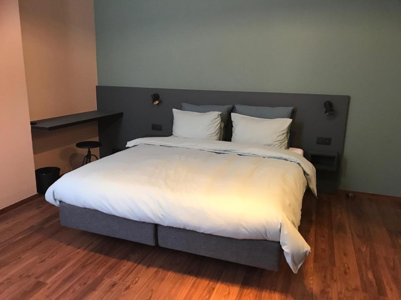 خنت B&B Inn Between المظهر الخارجي الصورة